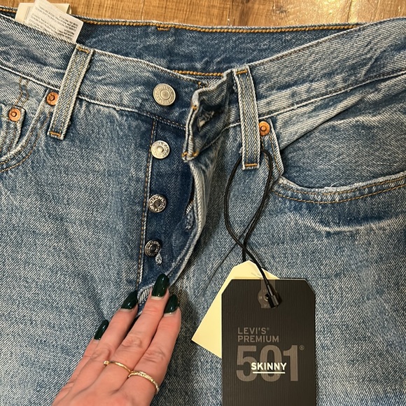 Levis 501 Skinny Jeans - Picture 4 of 7